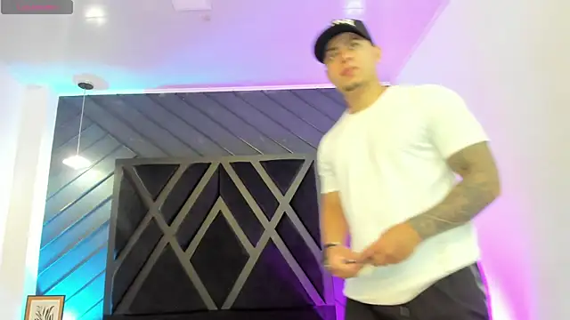 marco garciia  online show from 4, 12, 2025