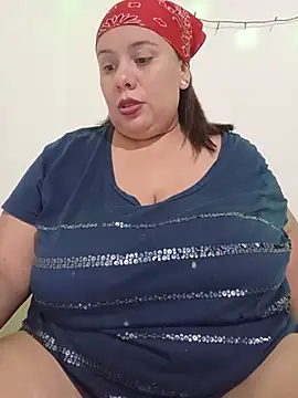 Snapshot of luzdanna chatting on 25, 7, 2026 luzdanna online show from 25, 7, 2026