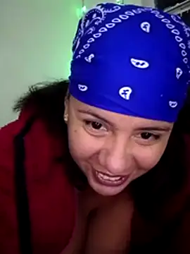 Snapshot of luzdanna chatting on 8, 8, 2026 luzdanna online show from 8, 8, 2026