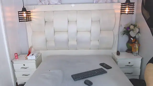 Atley Dolly online show from 18, 11, 2025