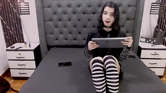 Atley Dolly online show from 23, 7, 2026