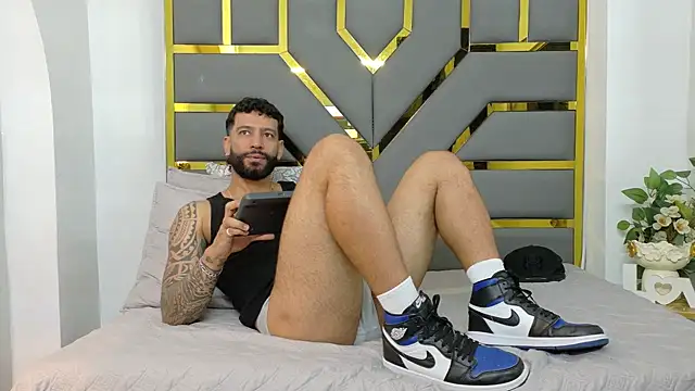 yorbymaxx online show from 7, 10, 2025