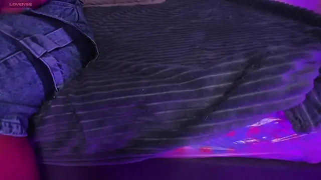 Snapshot of yasmin_rahal chatting on 17, 1, 2026 yasmin rahal online show from 17, 1, 2026