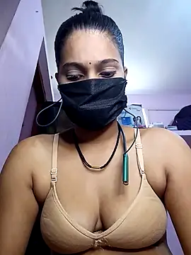 Snapshot of 3USHA chatting on 4, 10, 2025 3USHA online show from 4, 10, 2025