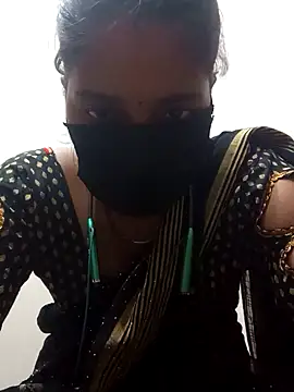 Snapshot of 3USHA chatting on 24, 10, 2025 3USHA online show from 24, 10, 2025