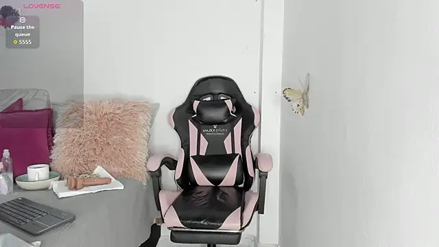 mari-ross online show from 12, 4, 2026