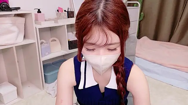 Snapshot of Ema_o0_chan chatting on 5, 7, 2026 Ema o0 chan online show from 5, 7, 2026