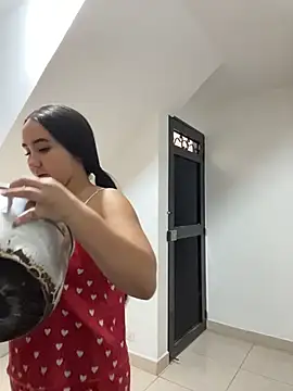 julieta rosee online show from 27, 6, 2026