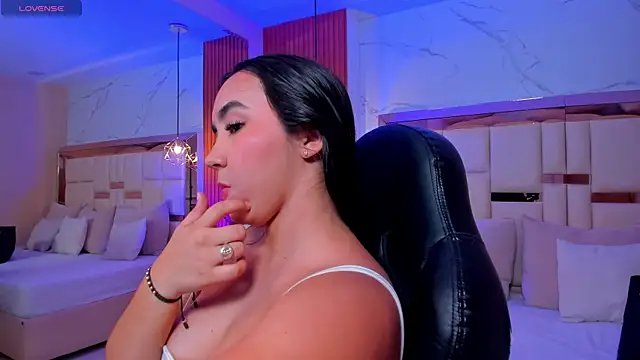 julieta rosee online show from 3, 8, 2026