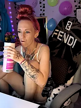 Purple2StayThnxx online show from 29, 9, 2025