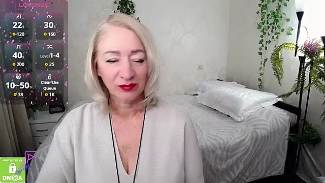 hunters woman online show from 30, 9, 2025