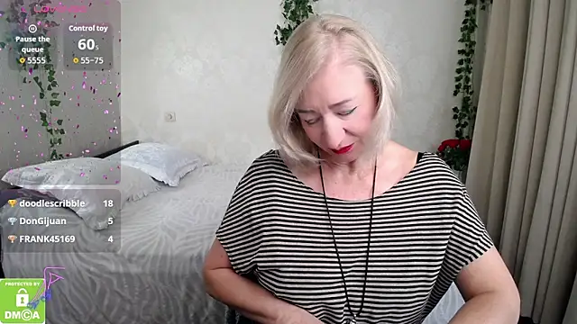 hunters woman online show from 21, 10, 2025