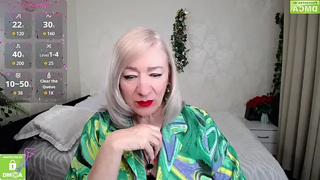 hunters woman online show from 8, 4, 2026