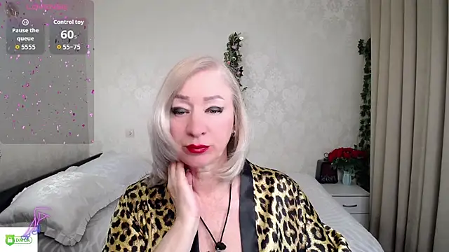 Snapshot of hunters_woman chatting on 11, 5, 2026 hunters woman online show from 11, 5, 2026