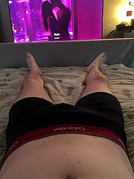 naughtycoupl98 online show from 18, 4, 2026