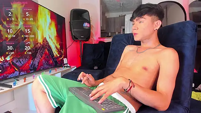 Snapshot of Steven_baby69 chatting on 30, 11, 2025 Steven baby69 online show from 30, 11, 2025