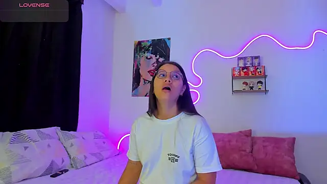 Dilan and Mia online show from 28, 9, 2025