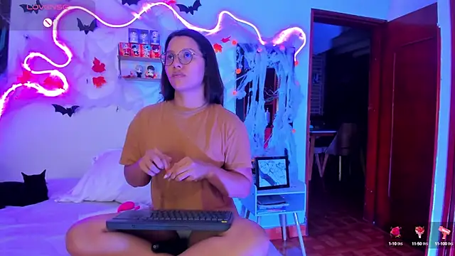 Dilan and Mia online show from 13, 10, 2025