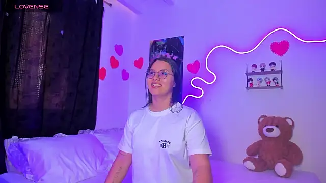 Dilan and Mia online show from 19, 4, 2026