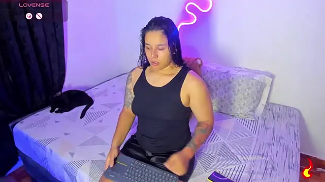 Snapshot of Dilan_and_Mia chatting on 15, 5, 2026 Dilan and Mia online show from 15, 5, 2026