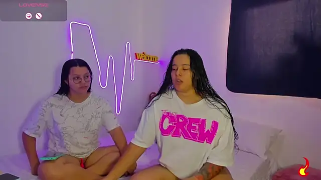 Snapshot of Dilan_and_Mia chatting on 2, 6, 2026 Dilan and Mia online show from 2, 6, 2026