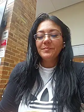 Snapshot of karla_valk1 chatting on 25, 9, 2025 karla valk1 online show from 25, 9, 2025