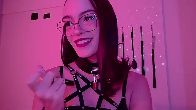 nina kink online show from 7, 6, 2026