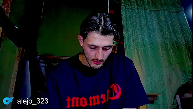 Snapshot of alejo__323__ chatting on 27, 5, 2026 alejo 323 online show from 27, 5, 2026