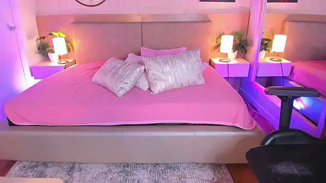 Snapshot of Meloddy_Rose chatting on 16, 9, 2025 Meloddy Rose online show from 16, 9, 2025