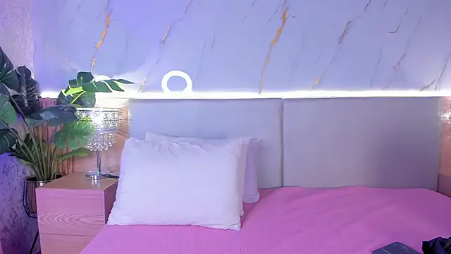 Snapshot of Meloddy_Rose chatting on 14, 10, 2025 Meloddy Rose online show from 14, 10, 2025