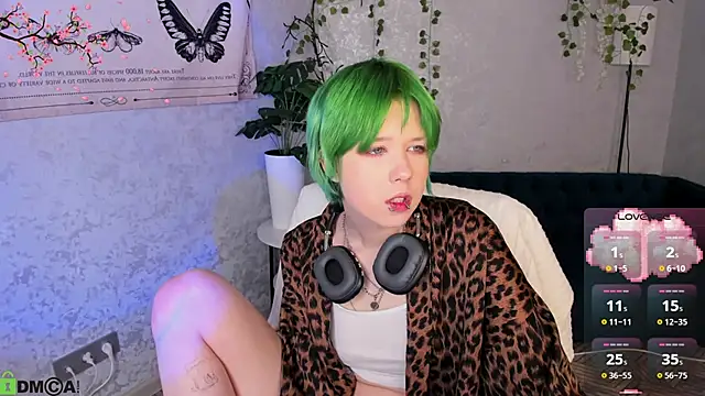 CarolineRichter online show from 4, 3, 2026