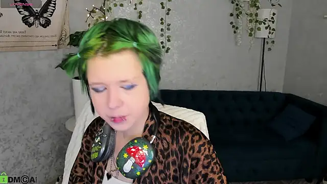 CarolineRichter online show from 6, 3, 2026