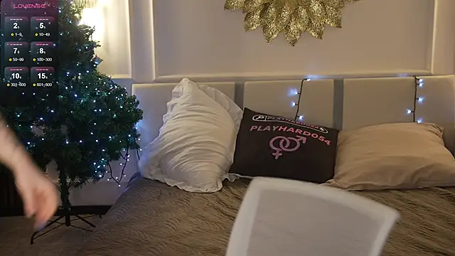 Esmie Smile online show from 11, 1, 2026