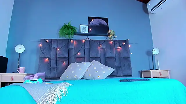 RiriiBrunette   online show from 13, 1, 2026