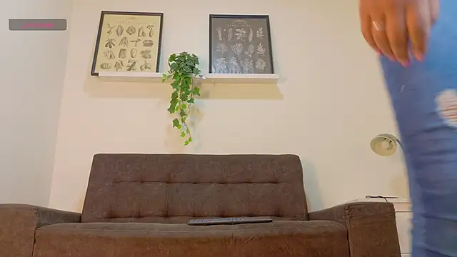 RiriiBrunette   online show from 25, 3, 2026