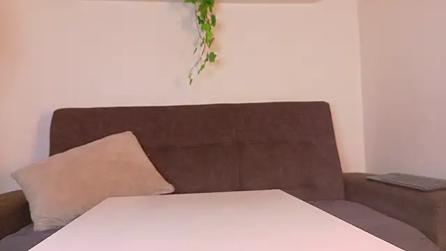 RiriiBrunette   online show from 6, 6, 2026
