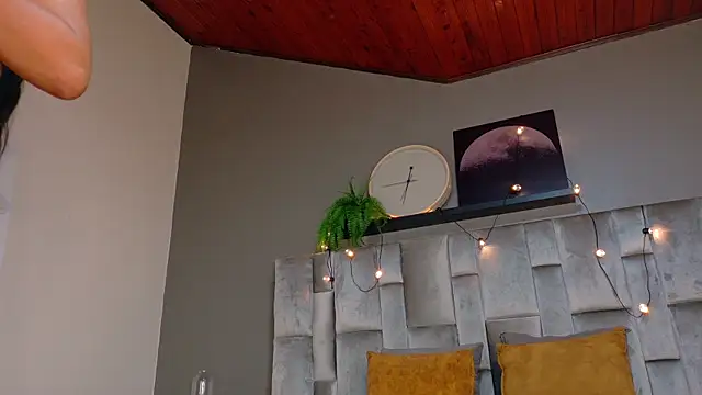 RiriiBrunette   online show from 3, 7, 2026