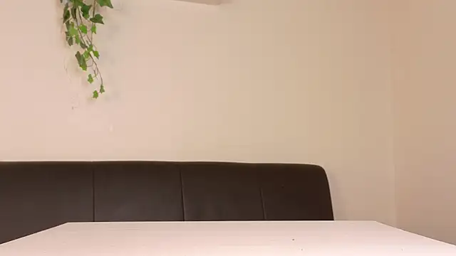 RiriiBrunette   online show from 23, 7, 2026