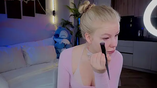 emilyshepar d online show from 15, 4, 2026