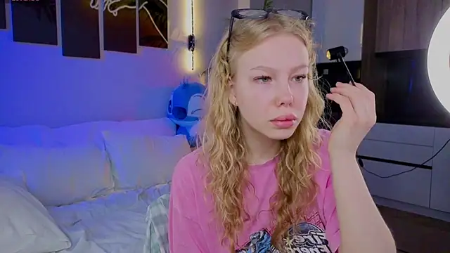 emilyshepar d online show from 24, 4, 2026