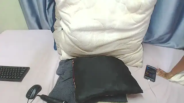 HornyEbony4u online show from 18, 12, 2025