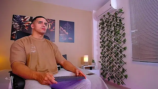 ChristopherBlack  online show from 16, 2, 2026