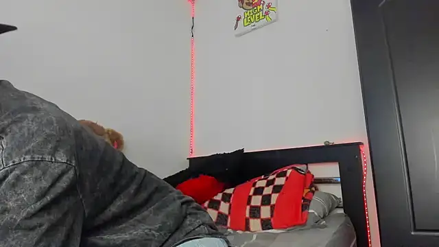 Mateo Escobar online show from 1, 11, 2025