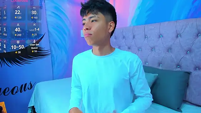 MaxiWildd online show from 6, 4, 2026