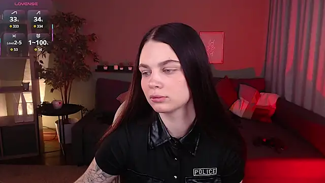 Michela Fruet online show from 9, 9, 2025