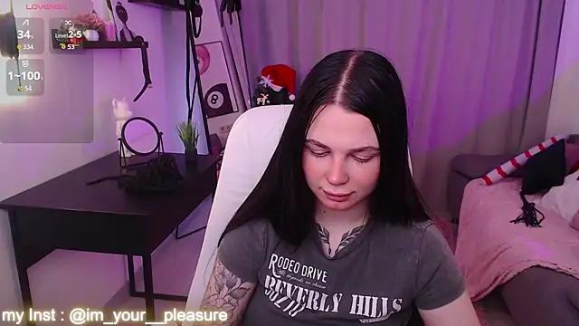 Michela Fruet online show from 21, 12, 2025