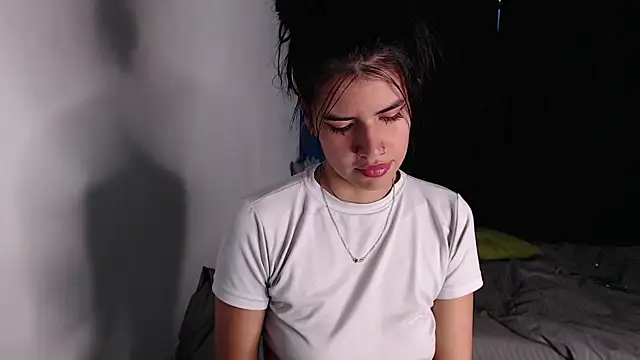 Snapshot of 9Sophie_Rosse chatting on 15, 11, 2025 9Sophie Rosse online show from 15, 11, 2025