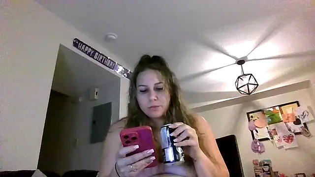 Snapshot of thedevinemama chatting on 12, 7, 2026 thedevinemama online show from 12, 7, 2026