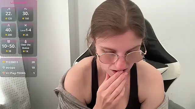 BustyKellyXXX online show from 22, 4, 2026