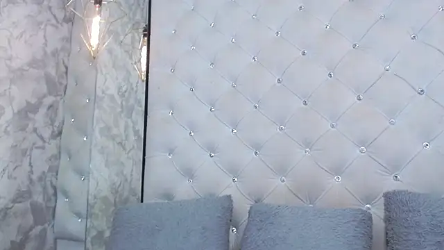 Snapshot of NataliePetite3x chatting on 26, 11, 2025 NataliePetite3x online show from 26, 11, 2025